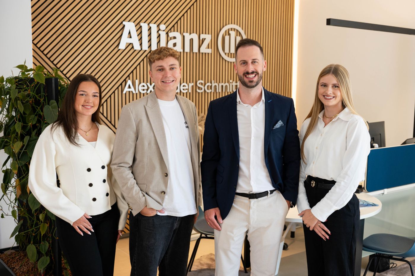 Das Team der Allianz Generalvertretung Alexander Schmitt in der Agentur